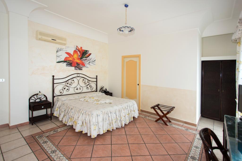 Holidays Fico D'India Pensión Furore Habitación foto