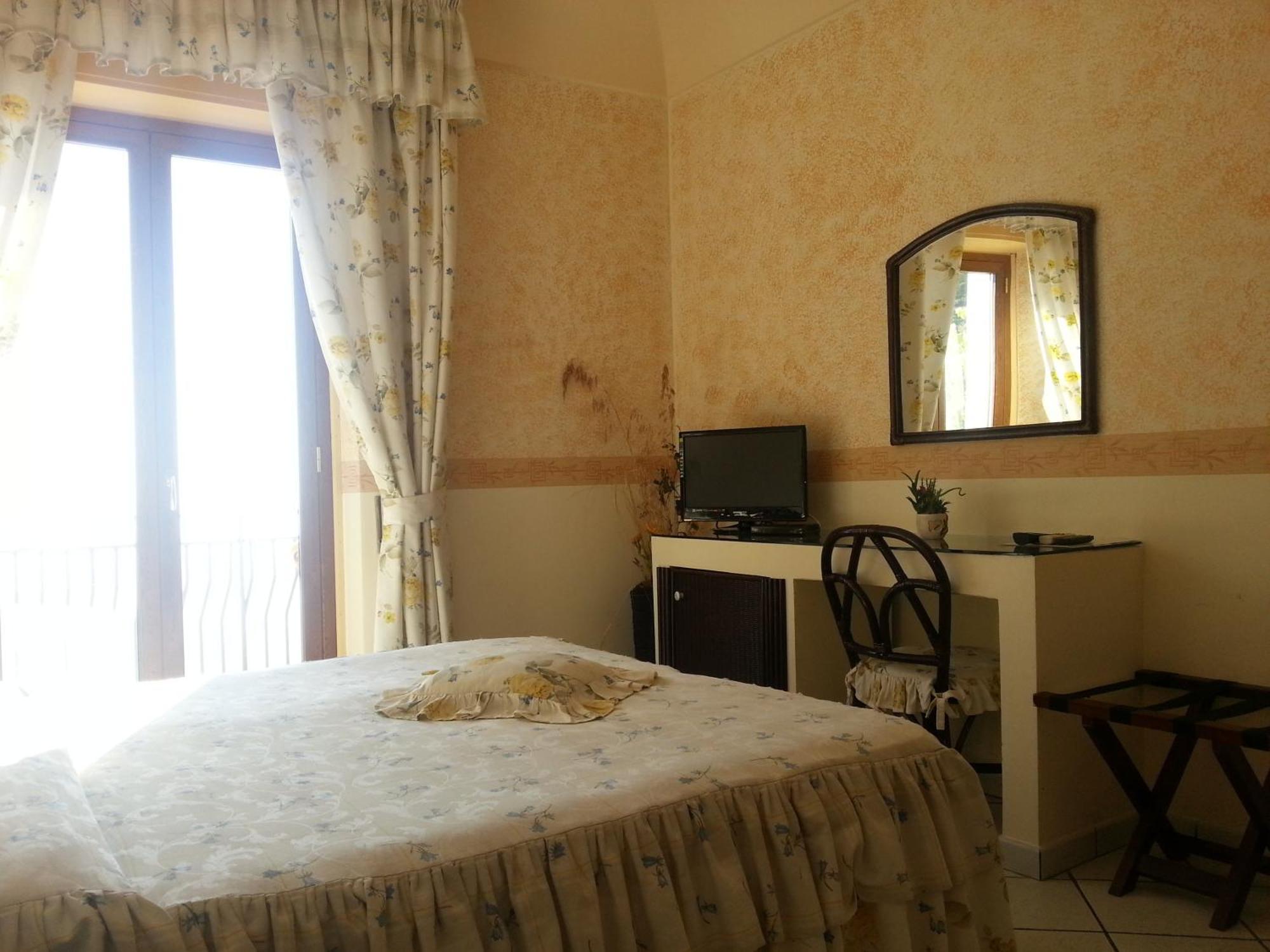 Holidays Fico D'India Pensión Furore Habitación foto